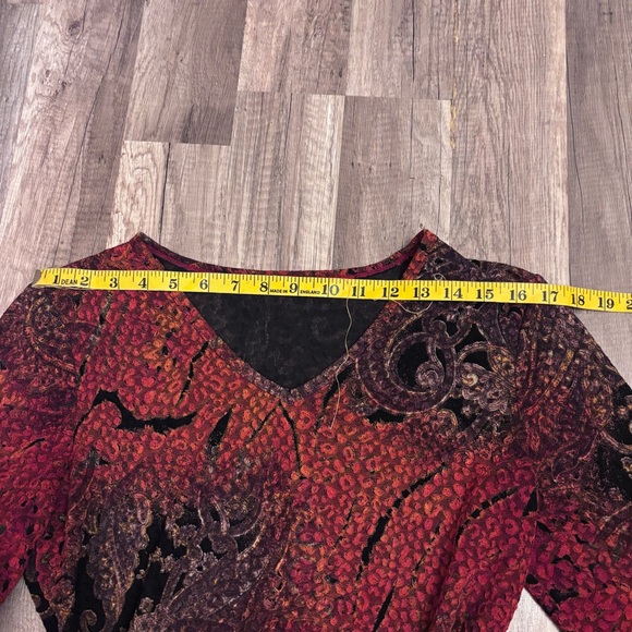 Vintage Red & Black Batik Print Top - Picture 4 of 4